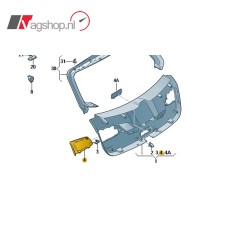 Seat Leon afdekplaat voor achterlicht in de kofferklep.